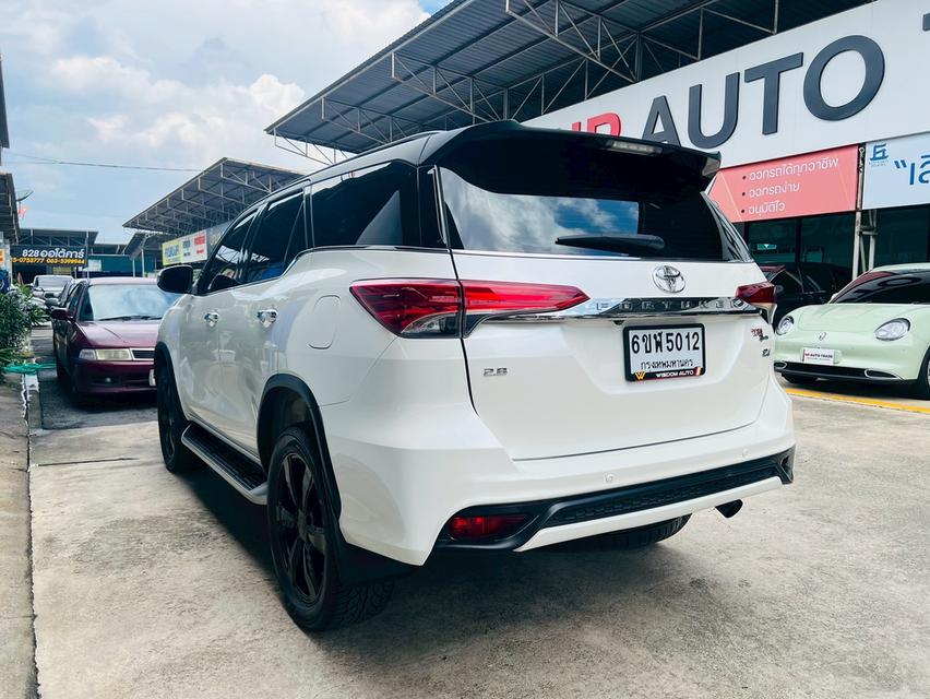 รหัสรถ NP5012 รถรุ่น : TOYOTA FORTUNER 2.8 TRDปี : 2018 8