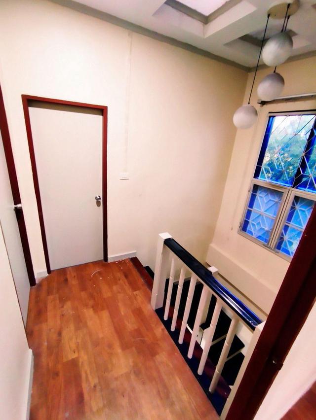 ขาย ทาวน์เฮ้าส์ 2 ชั้น 24 ตรว.หมู่บ้านบุศรินทร์ Land & House ถ.พระยาสุเรนทร์ ซอย 40 แขวงสามวาตะวันตก เขตคลองสามวา กรุงเทพฯ 16