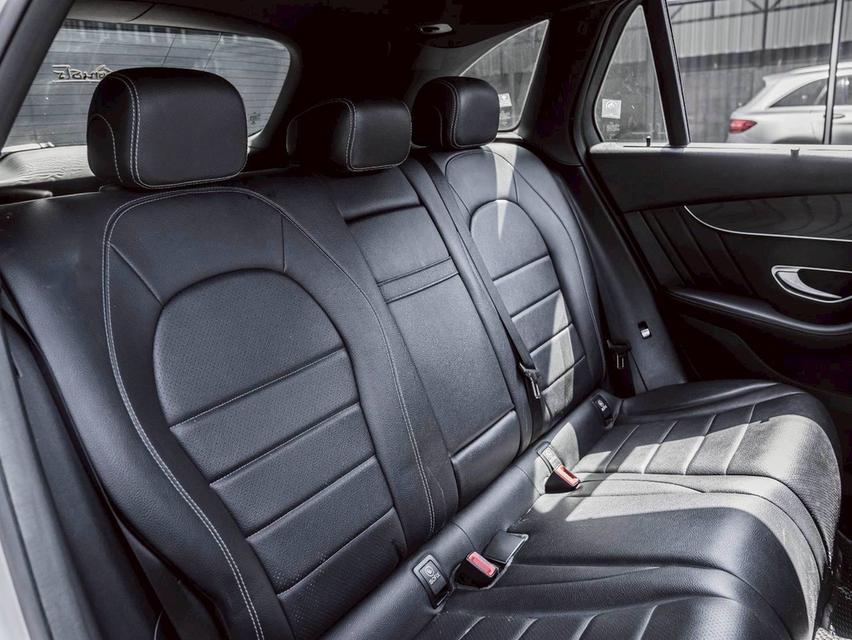 รหัสรถ 67GG9571 Mercedes Benz GLC250d AMG 4MATIC ปี 2016