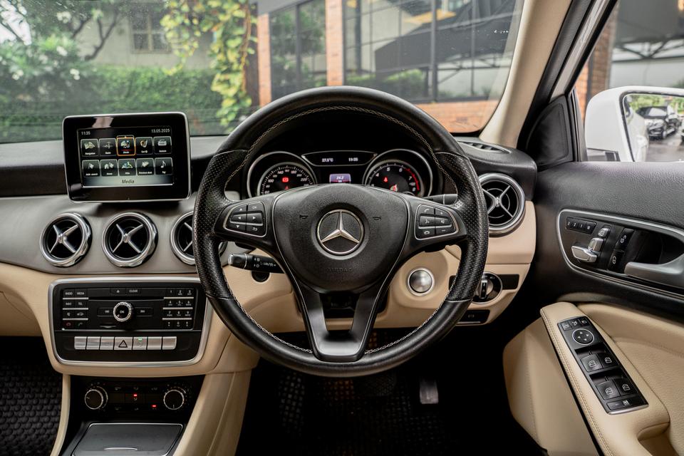 Mercedes-Benz GLA200 Urban Facelift ปี 2020📢เข้าใหม่วันนี้ “𝐆𝐋𝐀𝟐𝟎𝟎” 👉🏼เลขไมล์แท้ 49,xxx km.