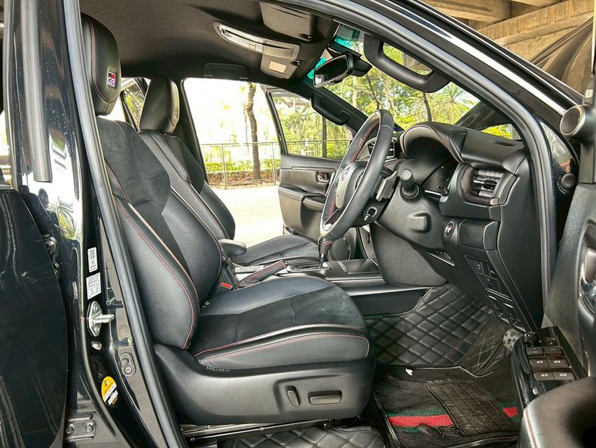 Toyota FORTUNER 2.8 GR SPORT 4WD AT ปี 2021 รูปที่ 16