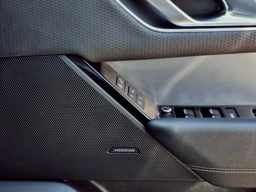 Land Rover Range Rover VELAR R-Dynamic ปี 2019 ไมล์ 3x,xxx km. 13