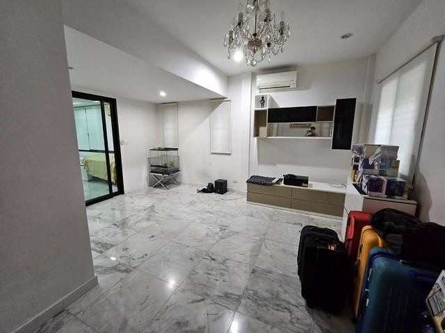 ให้เช่าบ้านเดี่ยว2ชั้น4นอนย่านวิภาวดี20 ลาดพร้าว18 รัชดา19 โรงเรียนแย้มสะอาด 13