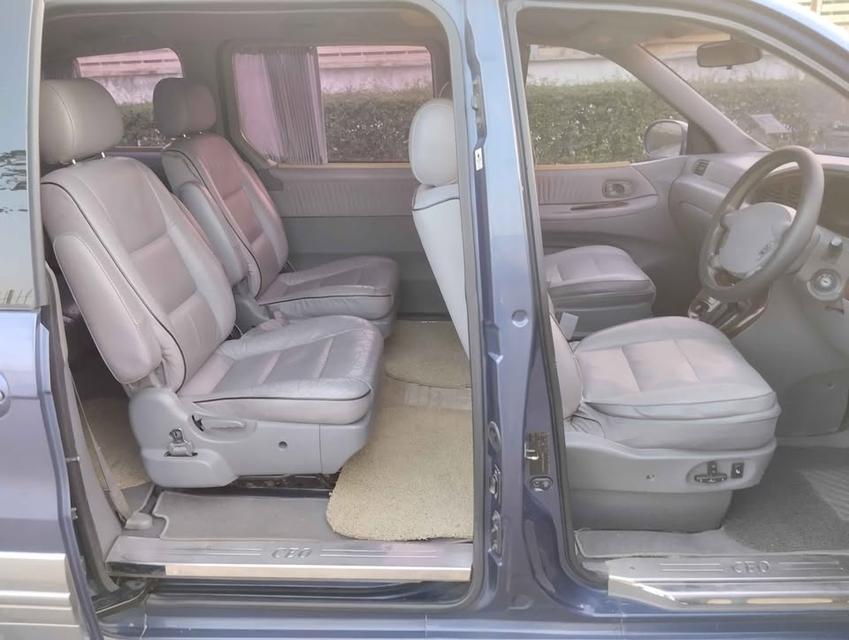 Kia Carnival ขายรถครอบครัว 7 ที่นั่ง 2003 2