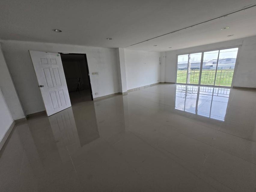 โรงงานพร้อมสํานักงาน 3 ชั้น ให้เช่า ทําโรงงานได้ทุกประเภทสมุทรสาคร 11