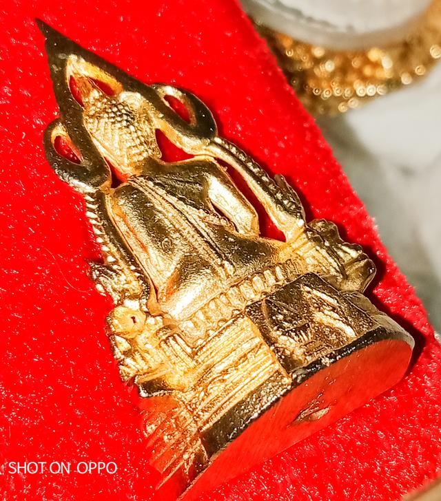 พระพุทธชินราช กะไหล่ทอง สีทองอร่ามสวยงามมากเจ้าค่ะ 4