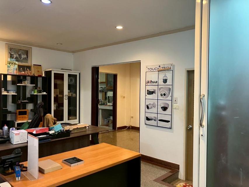 ขายบ้านเดี่ยว 2 ชั้น หมู่บ้านนริศรา ติดถนนประชาอุทิศ เหมาะเป็นโฮมออฟฟิศ เดินทางสะดวก ใกล้ม.เทคโนโลยีพระจอมเกล้าธนบุรี 5