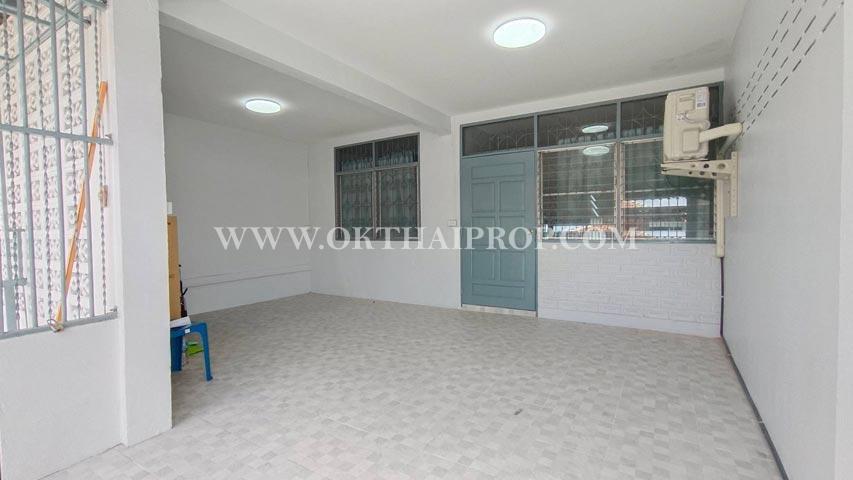 ทาวน์เฮ้าส์ หมู่บ้านพฤกษา 3 ถนนวัดลาดปลาดุก บางบัวทอง นนทบุรี 2