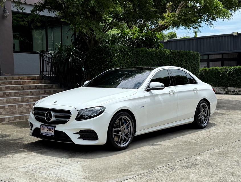 2018 BENZ E350e W213 AMG DYNAMIC รถมือเดียวออกป้ายแดง รถวิ่งน้อยเพียง 8X,XXX กม รถไม่เคยมีอุบัติเหตุครับ