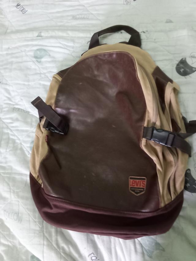 เป้Levi'sมือ2สภาพดี สีกากี