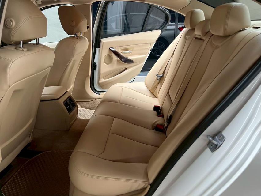 BMW series 320I ปี 2013 รูปที่ 10