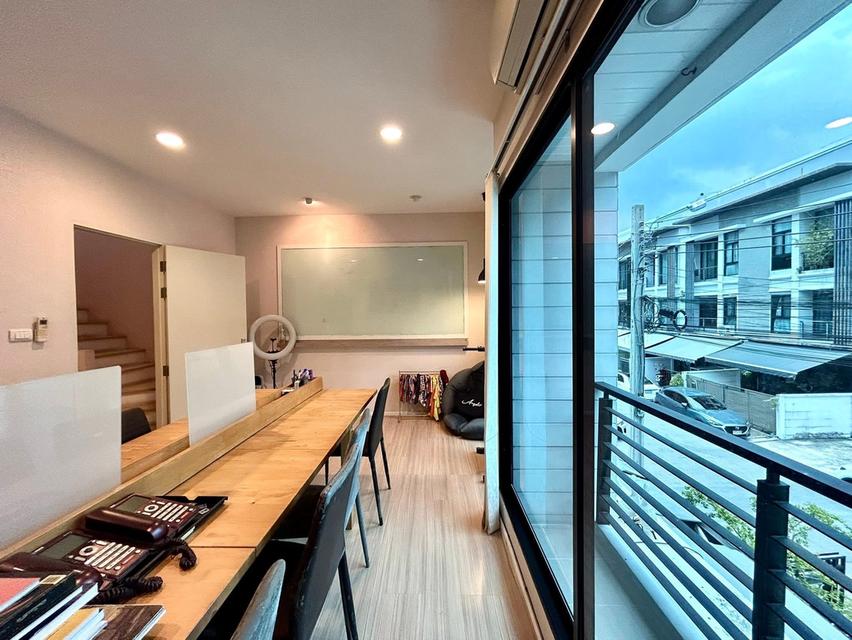 ขายทาวน์โฮม/โฮมออฟฟิศ 3 ชั้น | บ้านกลางเมือง พระราม 9 - รามคำแหง ทำเลใจกลางเมือง เดินทางสะดวก เลียบด่วน ฉลองรัช ใกล้ ม.รามคำแหง Baan Klang Muang Rama 20