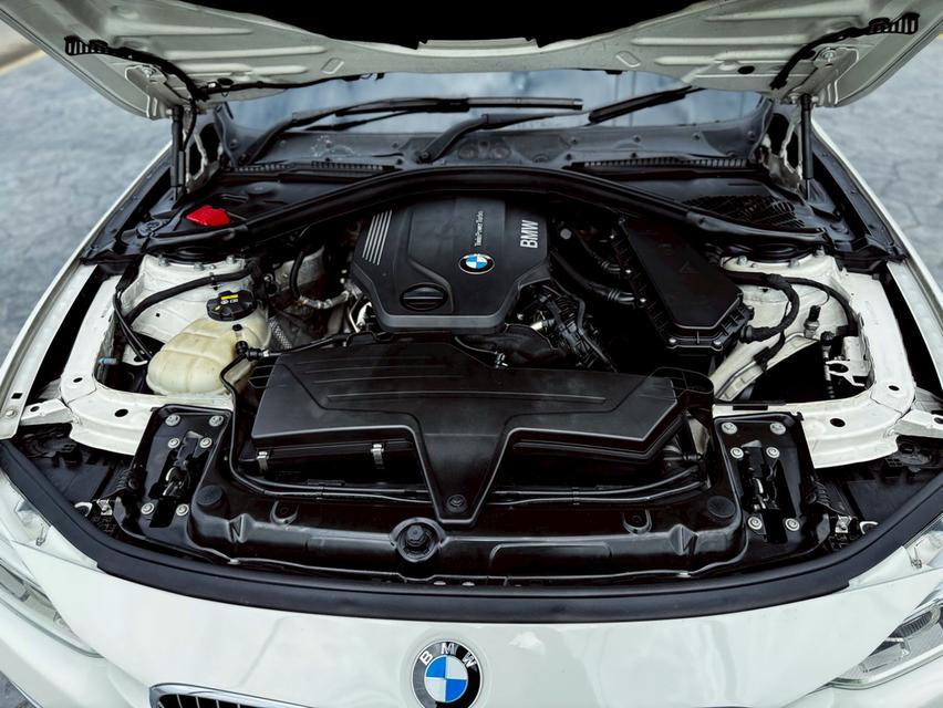 BMW 320d Luxury ปี 2015 สีขาว สวยสภาพดี 11