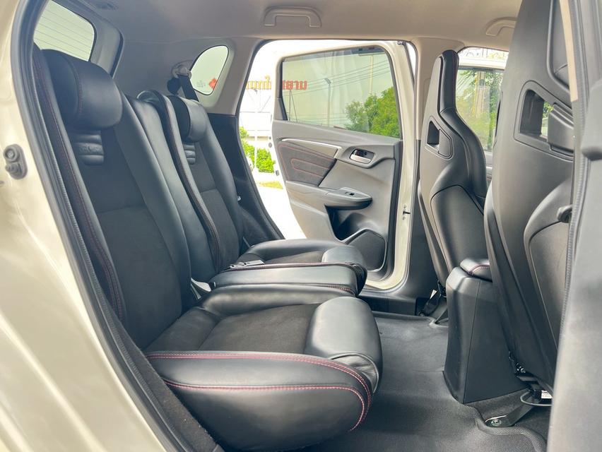 รหัสรถ AP8959 Honda Jazz 1.5 SV ปี 2015 12