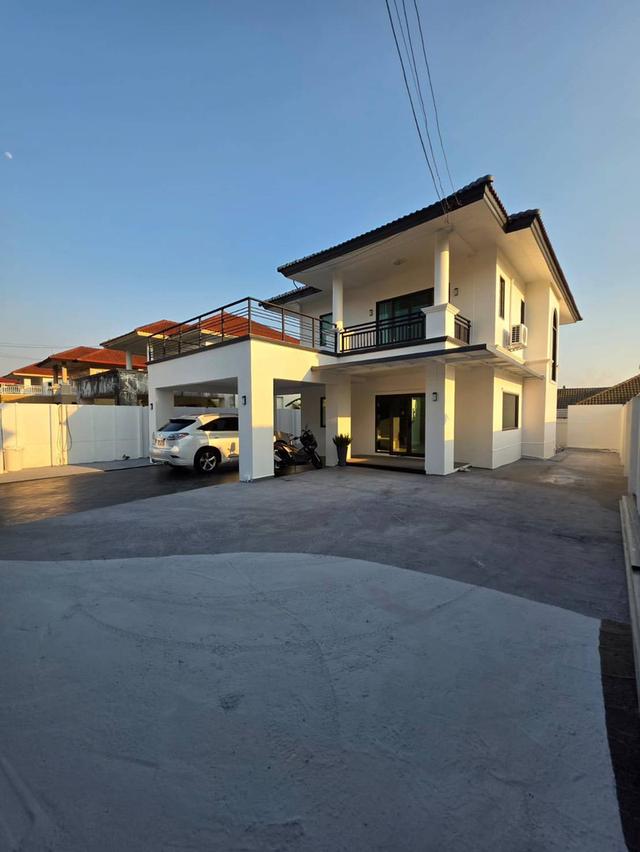 ให้เช่าบ้านเดี่ยว 2 ชั้น ขนาด 80 ตร.วา พร้อมอยู่ เฟอร์นิเจอร์ครบ ใกล้โรบินสัน เดินทางสะดวก อยู่แหล่งชุมชน 3