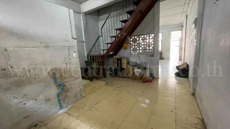 ทาวน์เฮ้าส์ ซอยจรัญสนิทวงศ์ 25 ทำเลดี อยู่ต้นซอย ติดถนนจรัญสนิทวงศ์ 7