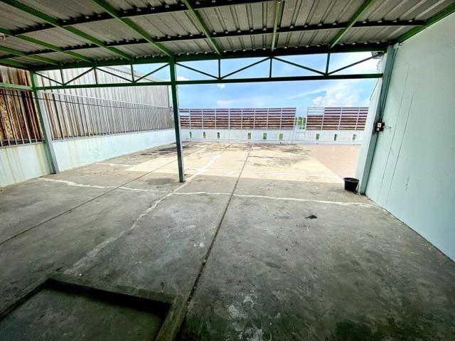 ให้เช่าโกดังพร้อมสำนักงาน พื้นที่โกดัง 900 ตรม. พื้นที่ออฟฟิศ 380 ตรม.Location สมุทรปราการ กิ่งแก้ว บางพลี ใกล้ท่าอากาศยานสุวรรณภูมิ 7