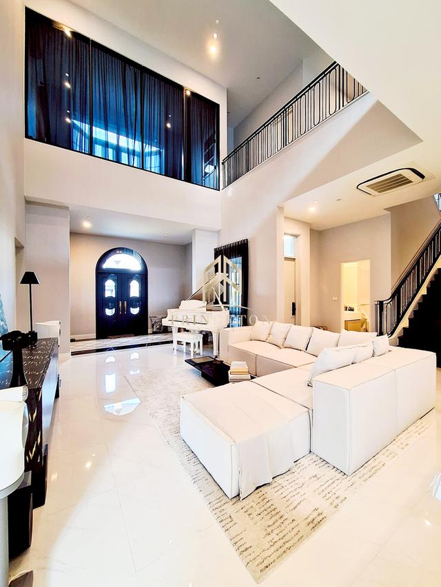 Luxury House Narasiri Krungthep Kreetha 5