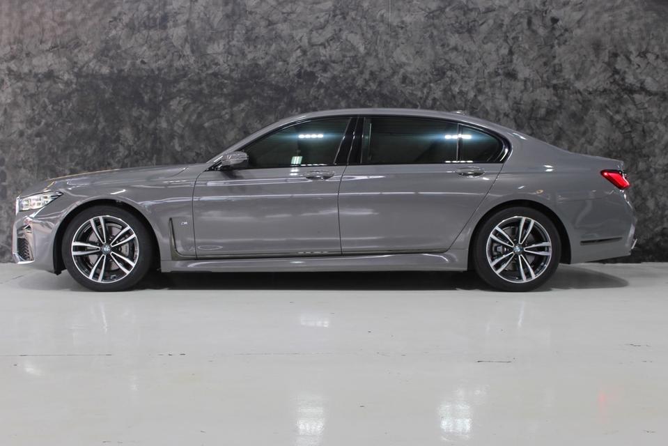 รหัสรถ JRS2714 BMW Series 730Ld Big Nose  M Sport 2020  2