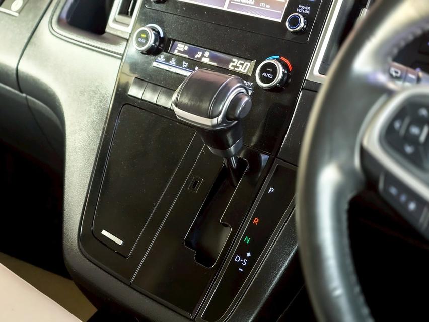 รหัสรถ CBLX5241 ✨ TOYOTA MAJESTY 2.8 Standard AT ปี 2020 รูปที่ 9