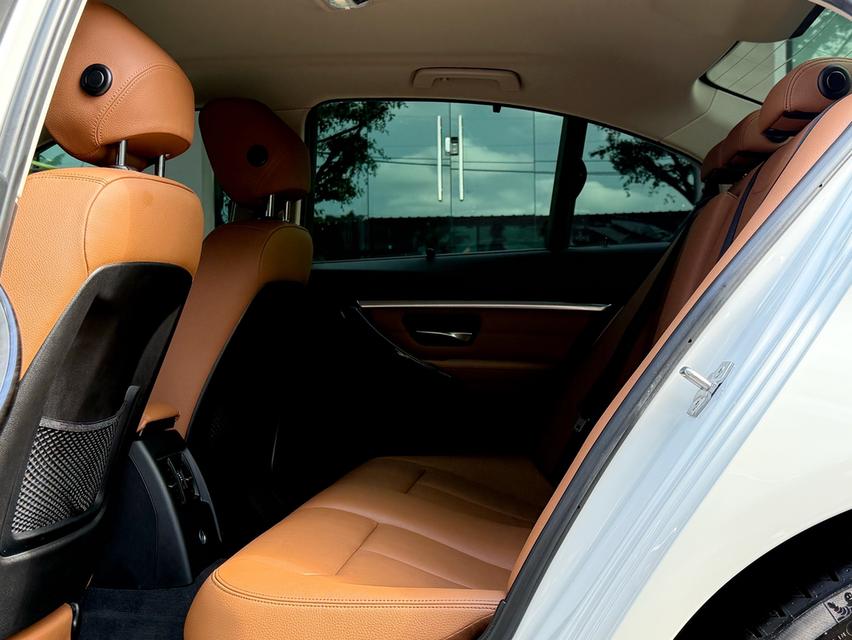 2018 BMW SERIES 3 F30 LCI รถมือเดียวออกป้ายแดง สภาพป้ายแดง รถวิ่งน้อยเพียง 50,000 กม รถไม่เคยมีอุบัติเหตุครับ 14