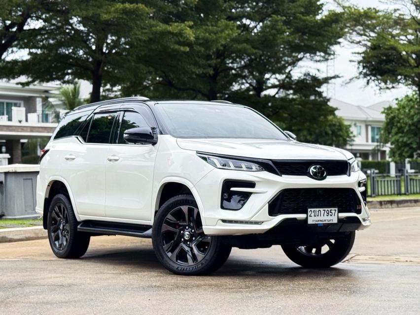 (แจ้งรหัสรถ AVA7357) 💥⭐️ Toyota Fortuner 2.8 GR Sport AT 4WD Black Top ปี 2022