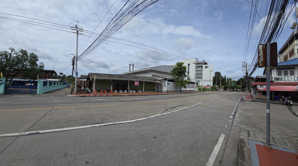 ห้องแถวพร้อมบ้านติดถนน 2