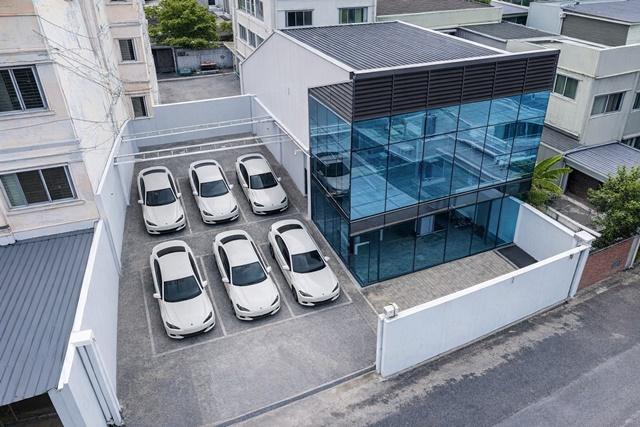 BTSบางนา1กม. อุดมสุข 1.6 กม.เช่าที่อาคารออฟฟิศ 4ชั้น และโกดังขนาดเล็ก 5นอน 5น้ำ . สำนักงานเขตบางนา 770ม. 1