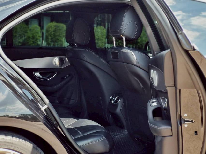 Benz C 350e AMG ปี 2017 ไมล์ 60,xxx km 8