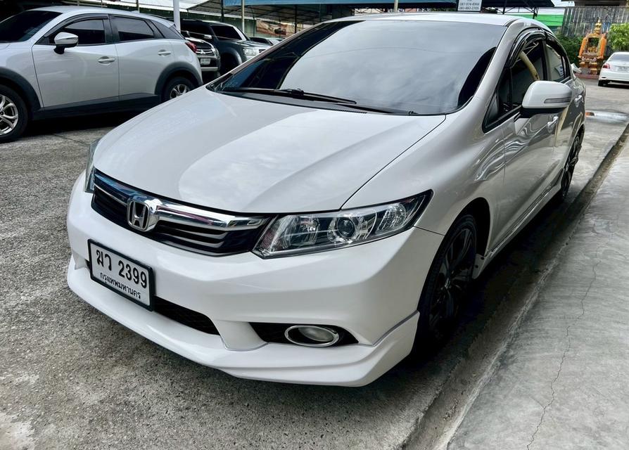 HONDA CIVIC FB ปี 2012 รุ่น 1.8E navi ออโต้ สีขาว รถมือเดียว เลขไมล์น้อย 120,000 km รูปย่อยที่ 3