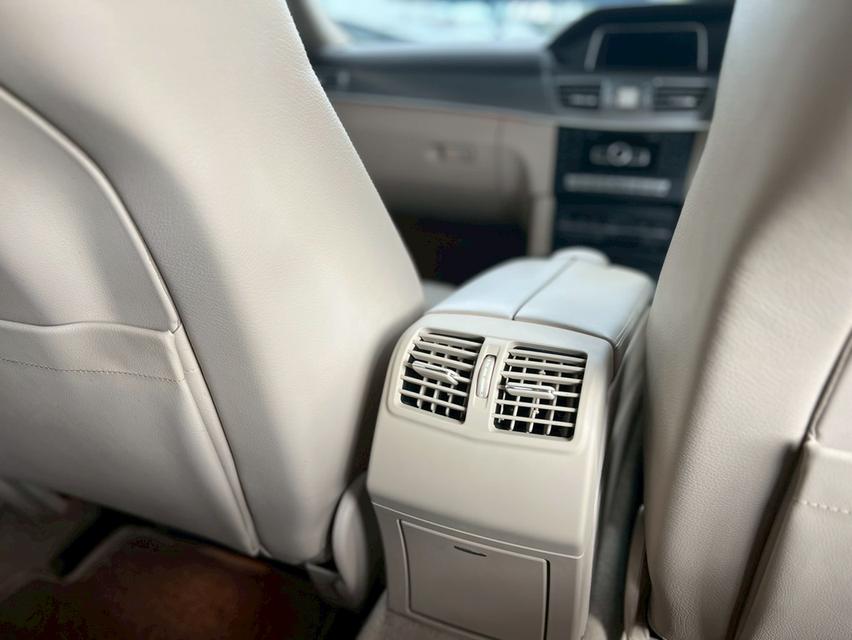 Benz E300 AMG Bluetec (W212) 2014 พร้อมใช้งาน 15