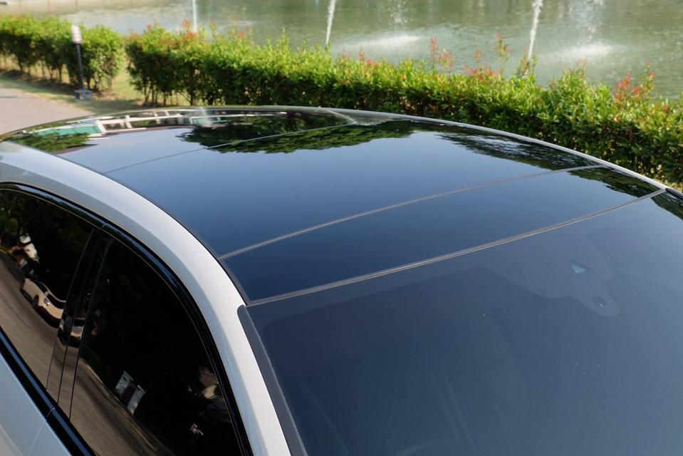 Porsche Panamera Sport Turismo 4 E-Hybrid รูปที่ 5