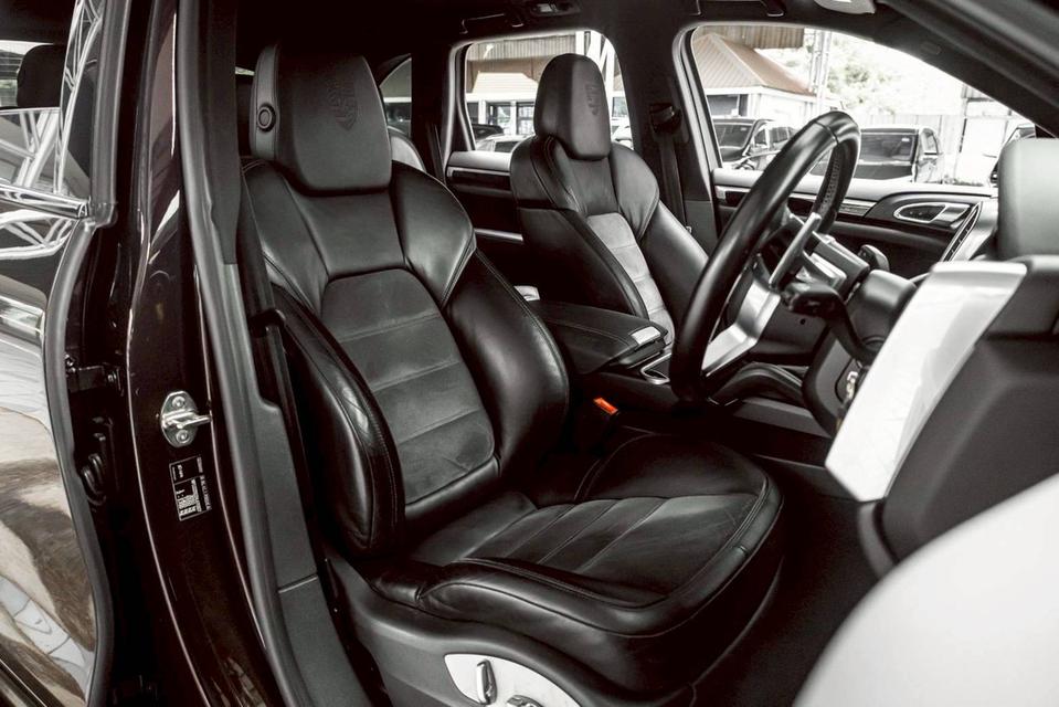 รหัสรถ PR1277 Porsche Cayenne S E-Hybrid Platinium Edition Package (2017) 6