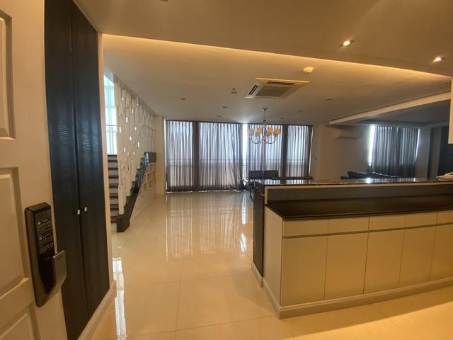 รหัสC6777 ให้เช่าคอนโด Penthouse Duplex 2ชั้น เดอะโฟร์วิงส์ เรสซิเดนซ์ ศรีนครินทร์ 3 ห้องนอน 3