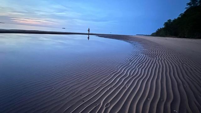 หาที่สวยทรัพย์ดีเงื่อนไขสบาย ขายที่ดินใกล้หาดบางเบิด ติดถนนทางหลวง ใกล้หาด1 กม. +ขนาดที่ดิน 50-1-18 ไร่ โฉนดครุฑแดง พร้อ 1