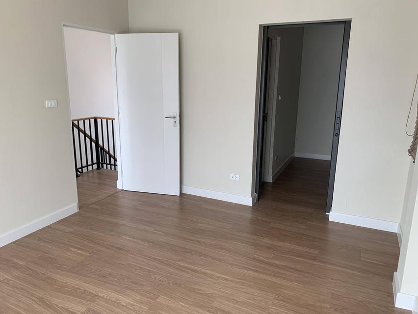 บ้านเดี่ยว หมู่บ้านเวนิว พระราม 9 ไม่เคยเข้าอยู่ 6