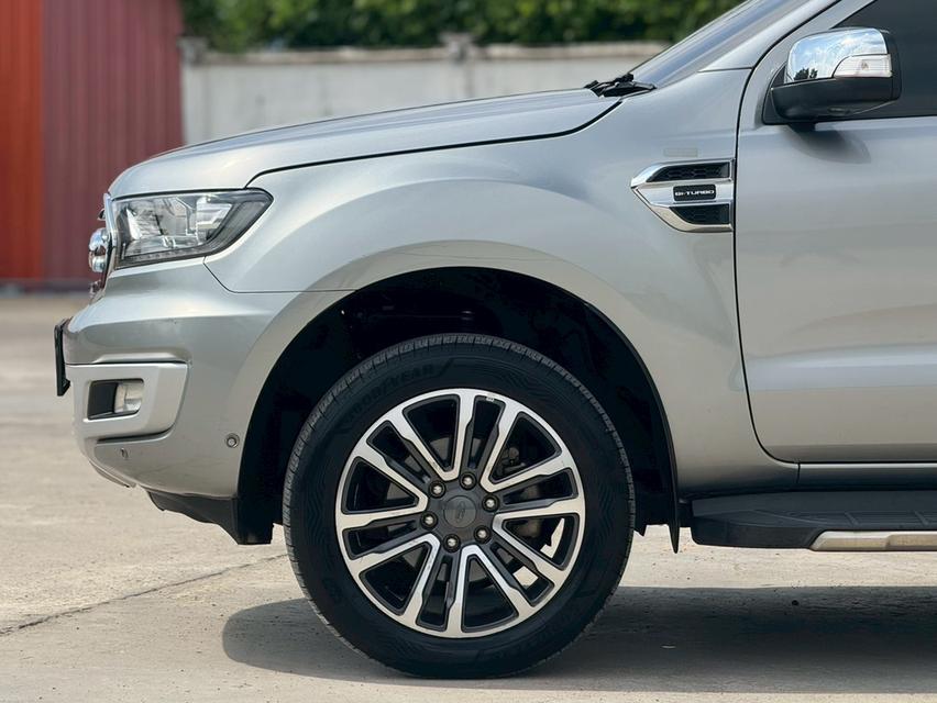 FORD EVEREST Wagon 4dr Titanium+ 7st Auto 6sp RWD 2.2DC (Mnc) Y19. สีเทา เกียร์ออโต้