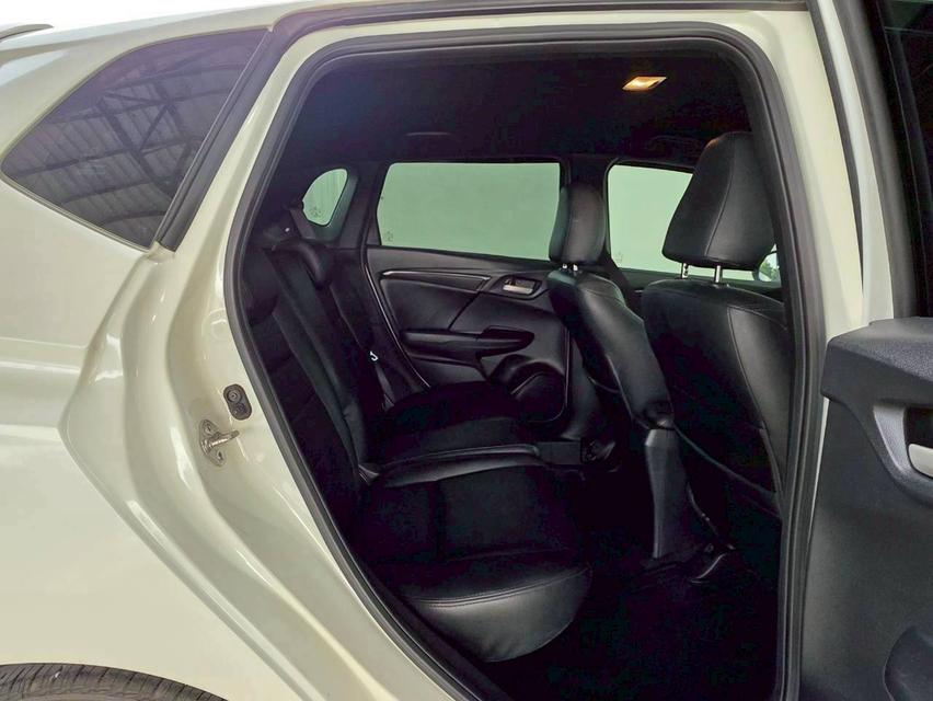 Honda Jazz 1.5RS + ปี 2017 ♨️ #ประกันเครื่องเกียร์3ปี3หมื่นkm♨️ 8