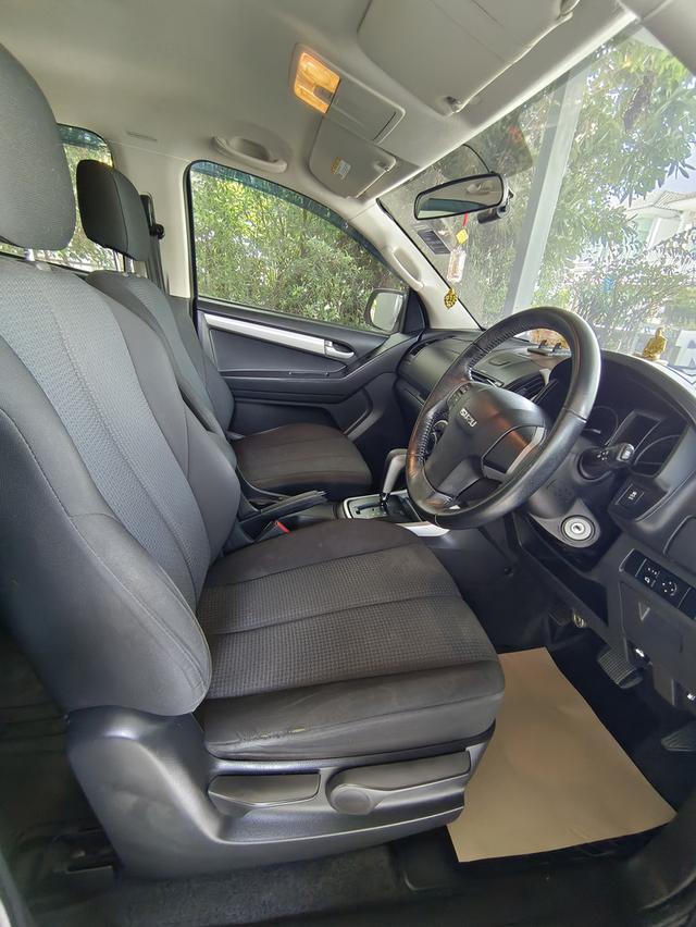 ขาย รถกระบะ 4ประตู เกียร์ Auto Isuzu ปี 2014 Hilander 2.5 Z Prestige Auto 19