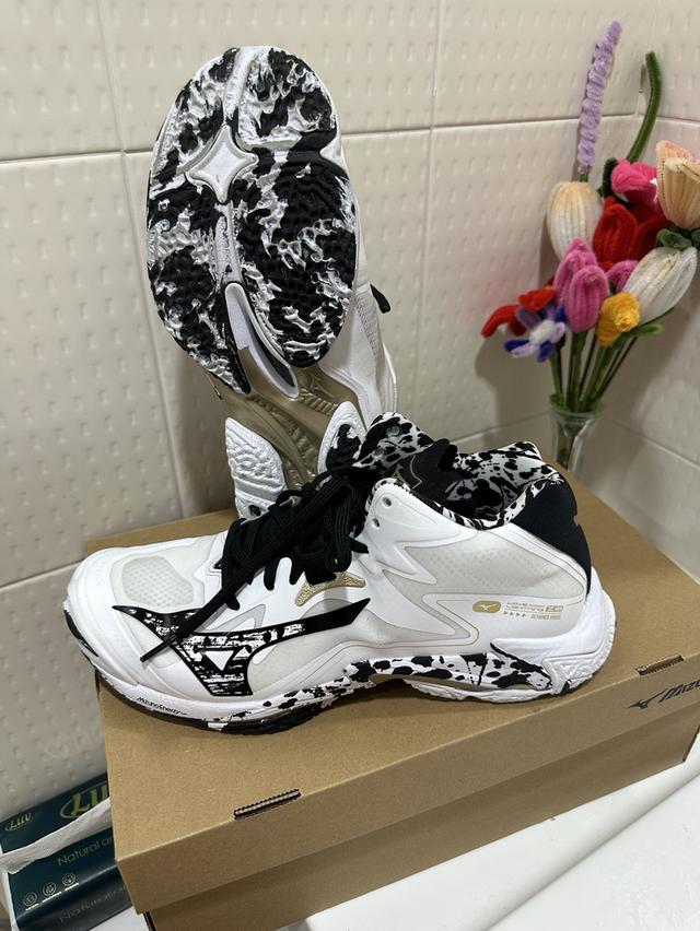 รองเท้า Mizuno z8 สภาพ99%