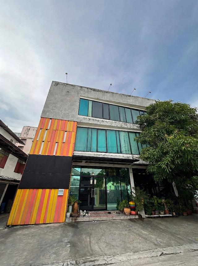 ขายโกดังพร้อมสำนักงาน 309 ตรว. อ่อนนุช 36 ติดถนน 2 ด้าน ทำเลดี เดินทางสะดวก 1