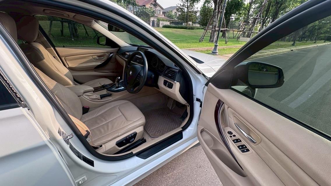 รหัสรถ TPV2742 🎊 BMW 320i ปี 2014 🎊 รูปที่ 5