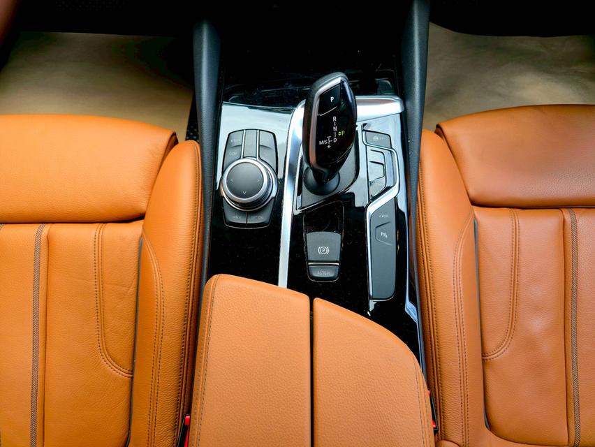 รหัสรถ BAC9365 BMW SERIES 5 530e 2.0 ELITE G30 ปี 2019 จดทะเบียนปี 2021 15