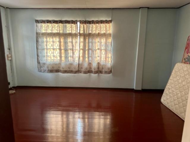 พร้อมเฟอร์ บ้านเดี่ยว 2 ชั้น 47 ตร.วา.207 ตร.ม.2 น้ำ 3 แอร์ ย่านรัชดา ห้วยขวาง รร.นานาชาติเคไอเอส 900 ม.4 นอน 5