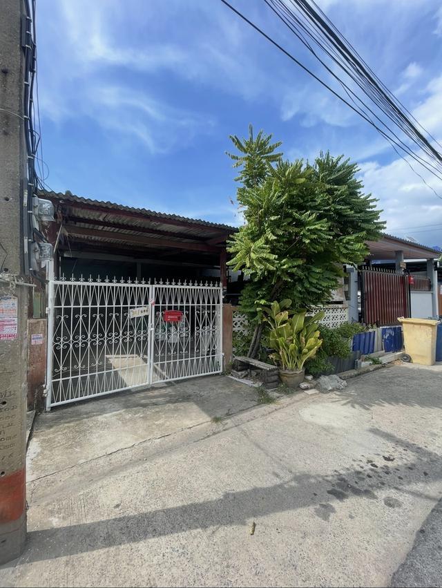 ขายบ้านหมู่บ้านไวท์เฮ้าส์ ซอย 1 คลองหลวง ปทุมธานี