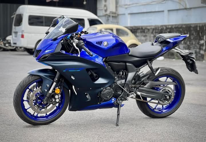 ปล่อยขายมอเตอร์ไซค์ Yamaha R7 8