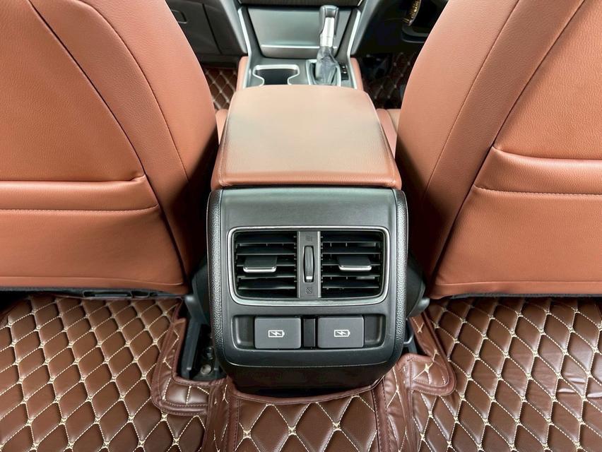 Honda Accord 2.0 eHEV TECH ปี 22 Top Sunroof  9