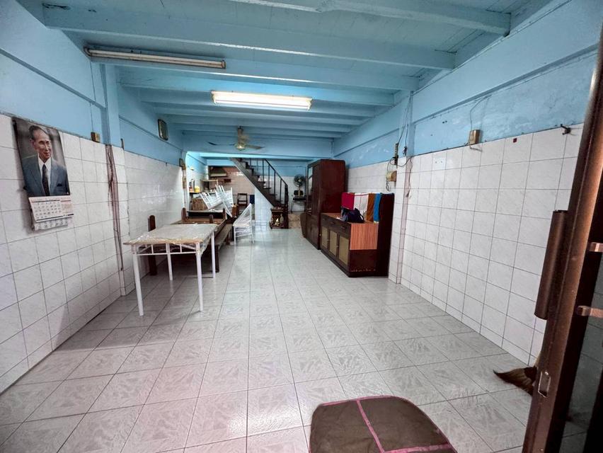 ขายอาคารพาณิชย์ 3 ชั้น เหมาะลงทุน ทำเลดีใกล้ BTS พระโขนง (N.1948) 2