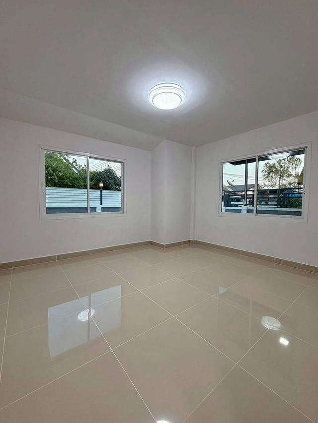 หมู่บ้านบัวทอง4 ถนนบ้านกล้วย-ไทรน้อย 9