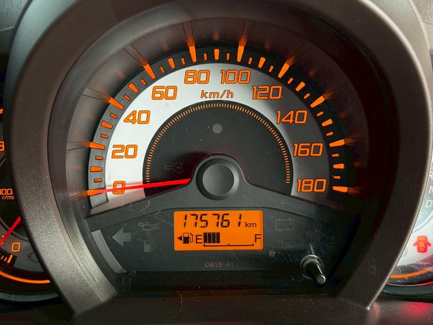 สีเขียวเหนี่ยวทรัพย์ Brio 1.2Vเกียร์ออโต้ 14